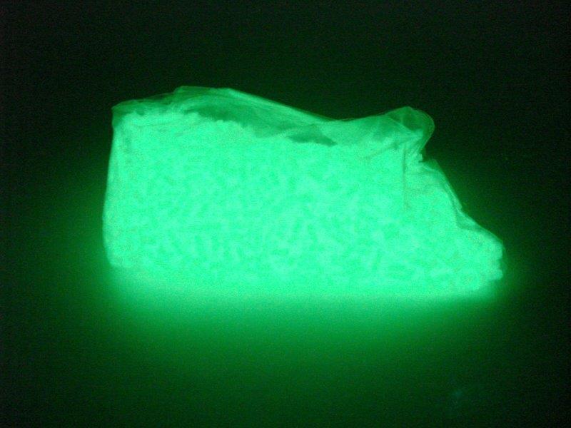 Material fotoluminescente
